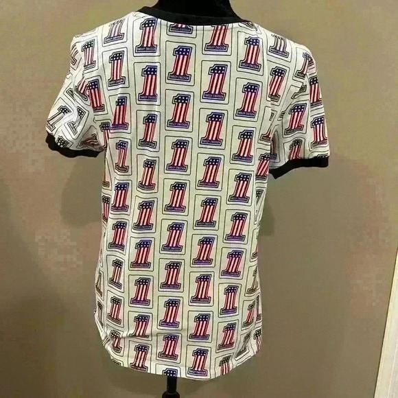 Women’s HARLEY DAVIDSON Allover print #1 logo short sleeve top- Size Large - Picture 3 of 9